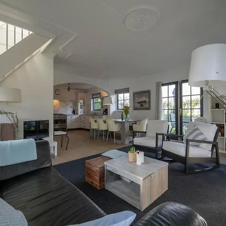 W Electric Charging & Parking Callantsoog